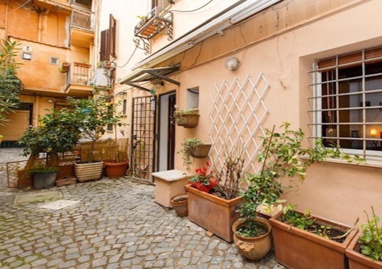 Independent With Garden Heart Of Trastevere John Cabot Rome Exterior photo